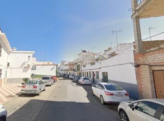 Casa aparellada  Violeta. Casa en calle violeta