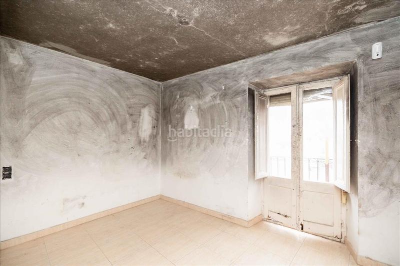 Foto 52e13422-7300-43dd-b9a7-6c00667a86ca. Piso  en calle tetuan en Santa Bàrbara