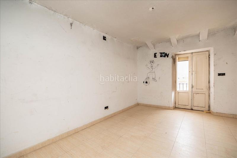 Foto 93f06b6c-417e-42c1-b3a2-fd854b74540a. Piso  en calle tetuan en Santa Bàrbara