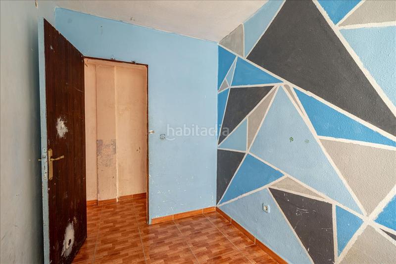 Foto 4610f49a-ba90-43dc-b859-26d372ee13bf. Piso  en calle maderas en Aiora Valencia