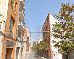 Erdgeschoss  Revall. Piso en calle revall