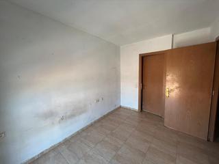 Piso  Revall. Piso en calle revall
