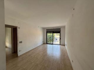 Piso  Revall. Piso en calle revall