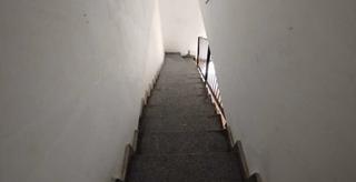 Dúplex  Revall. Piso en calle revall