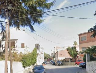 Casa aparellada  Ginebra. Casa en calle ginebra