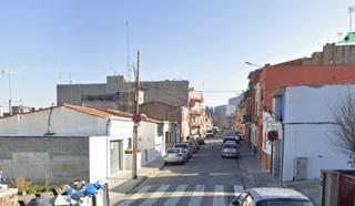 Casa aparellada  Sagunto. Casa en calle sagunto