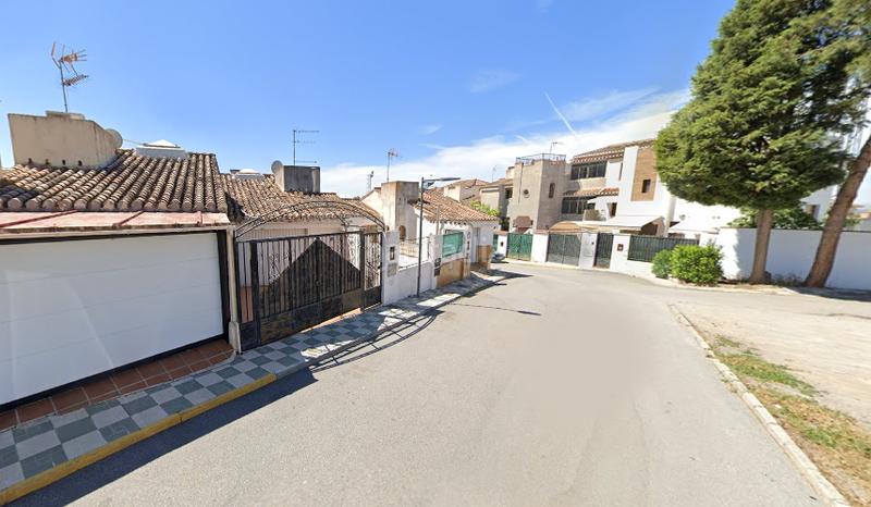 Foto a6446147-9743-46e1-95e2-f7d3d4e90a74. Casa pareada casa en calle veleta en Jun