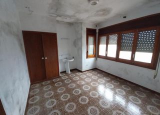 Etagenwohnung  De les goles de l'ebre. Piso en calle de les goles de lebre