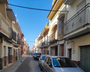 Towny house  Igualdad. Casa en calle igualdad