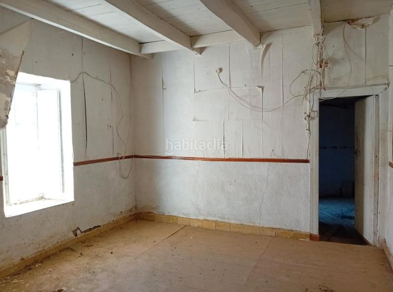 Foto a160a88b-807f-4fca-a7c7-bcd0552412e8. Casa aparellada amb aparcament a Vidayanes