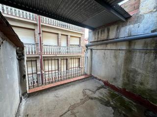 Casa aparellada  Roger de lluria. Casa en calle roger de lluria