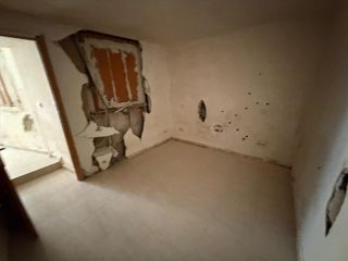 Ground floor  Enmedio. Piso en calle enmedio