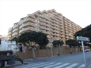 Car parking in Amplaries