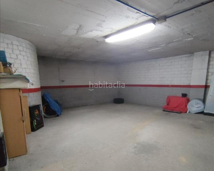 Foto a8f74712-51d9-4e6c-8f2e-cefe2fa3c0f1. Parking voiture dans Llevant Igualada