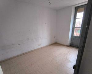 Pis  Tetuan. Piso en calle tetuan