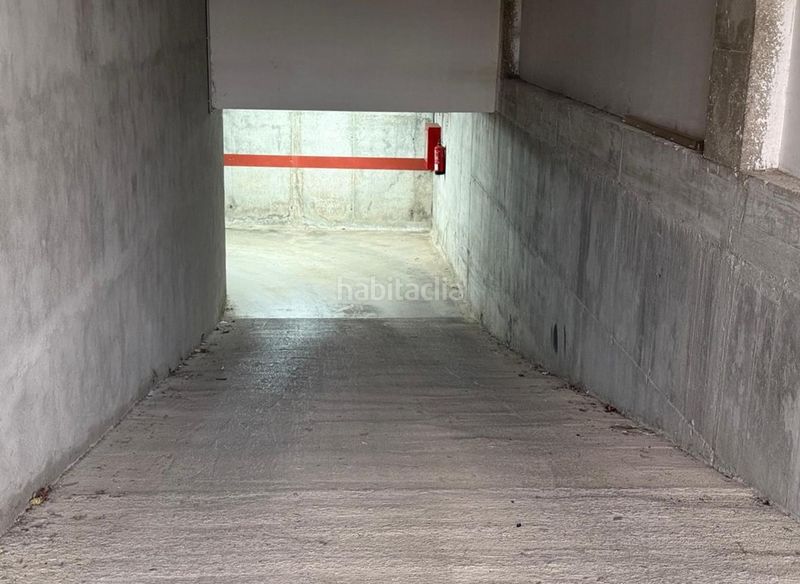 Foto 677d6822-a95e-43ad-a178-8daa0db7af07. Aparcament cotxe a Deltebre