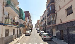 Flat  Sis. Piso en calle sis
