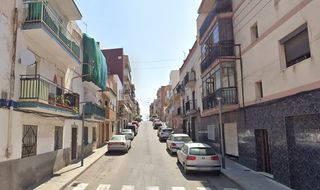 Etagenwohnung  Sis. Piso en calle sis