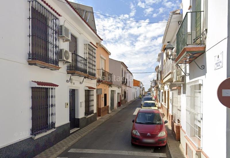 Foto 165cc7f3-da64-48fd-be1a-a23dad610880. Casa bifamiliare in Pilas