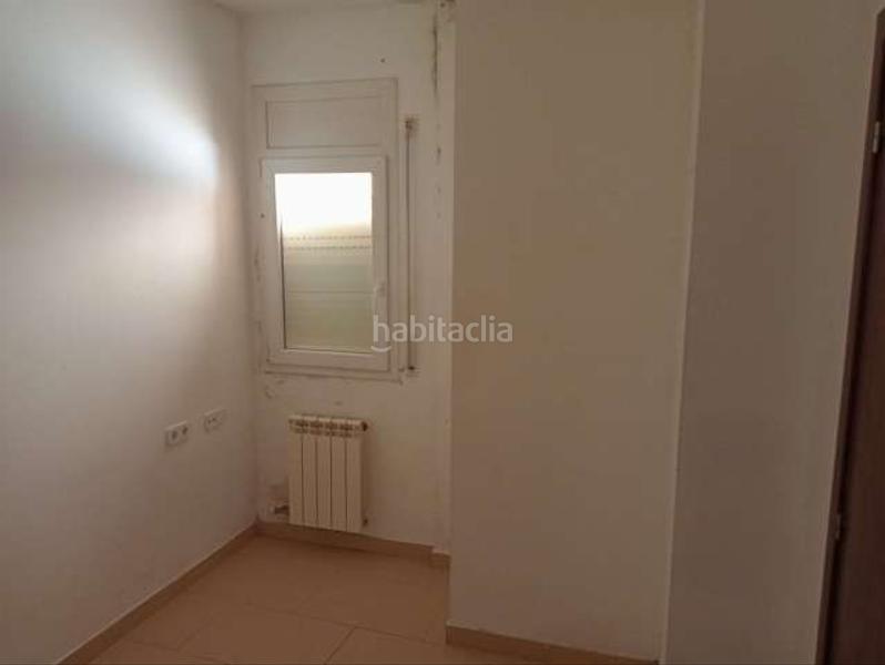 Foto 91a5d80d-2ed1-46e1-9b65-64a7c70ebc6a. Piso  en calle sant llatzer en Centre Figueres