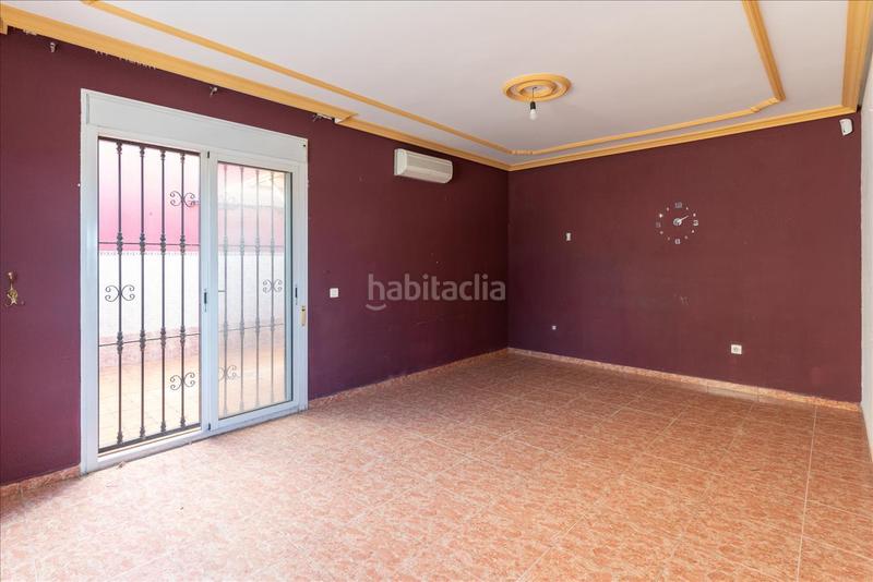 Foto 2820f347-c4c5-4fee-8f78-d330809e437f. Casa pareada casa en polígono ua a10 alquian en El Alquián Almería