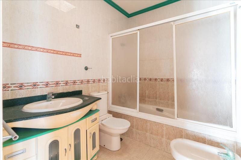 Foto 2b7cb7bf-924b-4d11-b1fa-d4e589a05ff0. Casa pareada casa en polígono ua a10 alquian en El Alquián Almería