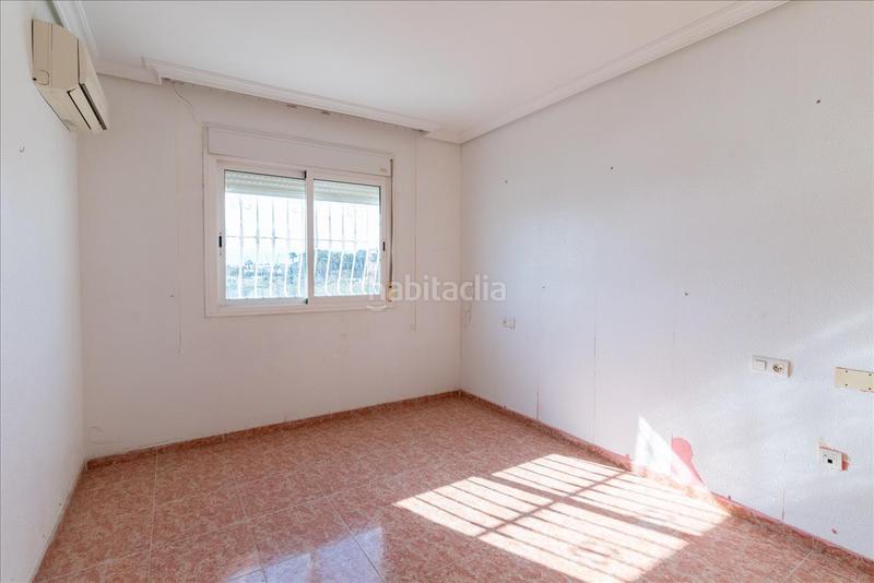 Foto 8d994a90-8e70-416d-99d8-ddc605e8f7a1. Casa pareada casa en polígono ua a10 alquian en El Alquián Almería