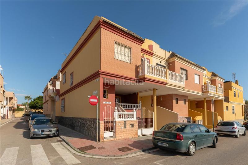 Foto 915a4add-cc07-44af-96f5-635219497331. Casa pareada casa en polígono ua a10 alquian en El Alquián Almería