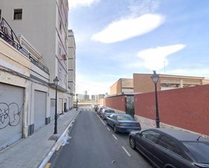 Flat  Bello. Piso en calle bello