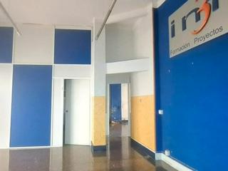 Local commercial  Revall. Local en calle revall