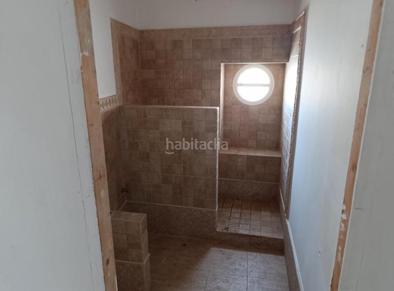 Foto 4246ed6b-5ba8-4cbc-9825-6b4d9aa58420. Casa pareada casa en calle mayor en Almudévar