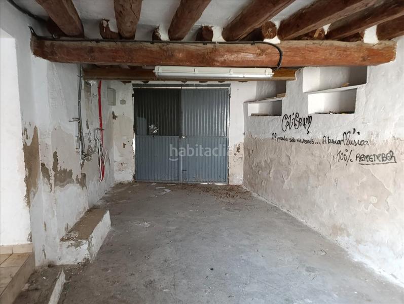 Foto d16b3056-e6bd-407a-aa23-0942fb1a9bc1. Casa pareada casa en calle mayor en Almudévar