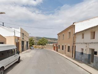 Casa aparellada  Biar. Casa en calle biar