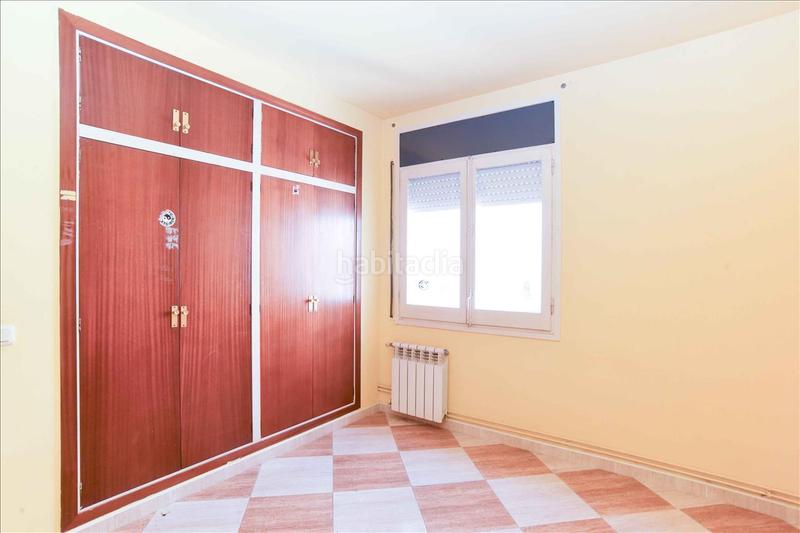 Foto 3ad33a34-c1c1-46cc-801e-d86142fd681f. Pis amb aparcament a Els Pavos Blanes