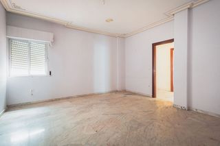 Etagenwohnung  Santiago. Piso en calle santiago