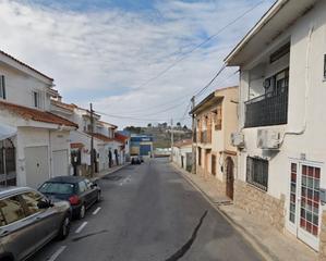 Casa aparellada  Río jarama. Casa en calle río jarama
