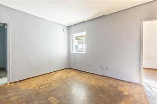 Etagenwohnung  Loto. Piso en calle loto