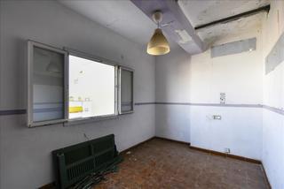 Flat  Arago. Piso en calle arago