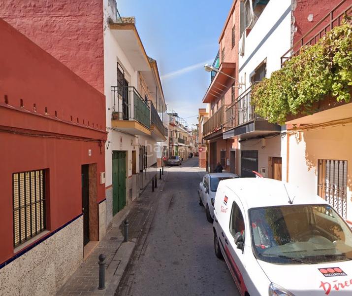 Foto 2ee46d72-b5b0-47de-9268-b8069910cd03. Casa bifamiliare con parcheggio in Palmete Sevilla