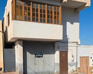 Casa aparellada  Portilla la (port). Casa en calle portilla la port