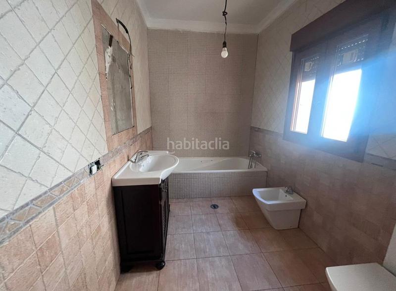Foto fa0aa4e9-deb3-4a45-b260-36861dd5233c. Maison jumelée dans Mondejar-Junquillos Línea de la Concepción (La)