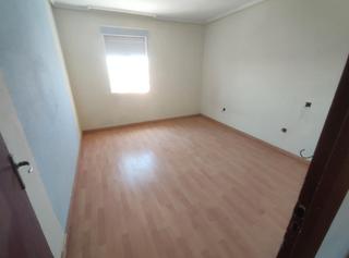 Etagenwohnung  Estudiantes. Piso en avenida estudiantes