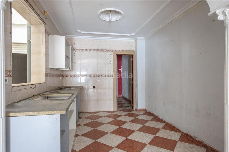 Foto 4f527549-6dda-4fba-aeee-0f68cd62948d. Casa pareada casa en calle serenidad en Palmete Sevilla