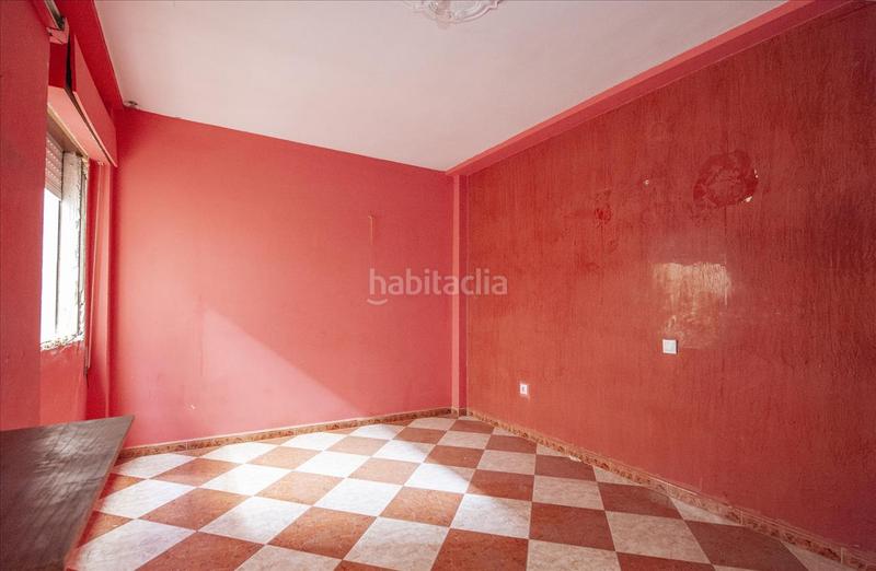 Foto b48e07d0-b25d-4bf6-8ffa-5b50df8d75ca. Casa pareada casa en calle serenidad en Palmete Sevilla