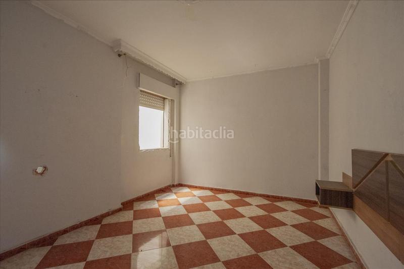 Foto bdbd6ae5-46a5-4533-a893-f5ccb5172739. Casa pareada casa en calle serenidad en Palmete Sevilla