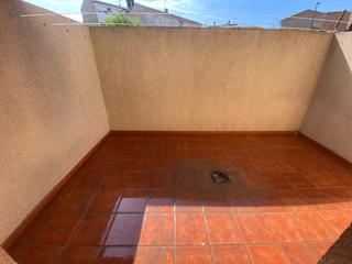 Casa bifamiliare  De la sierra. Casa en calle de la sierra