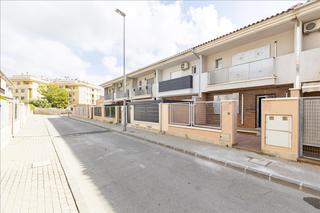Casa aparellada  Pintor saura mira. Casa en calle pintor saura mira