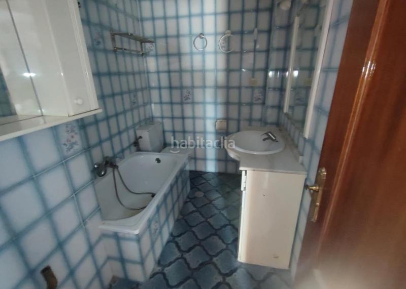 Foto 5d63a483-51d6-40ad-870d-fde169ea6191. Piso  en calle juan jose martinez seco en Los Rosales Madrid