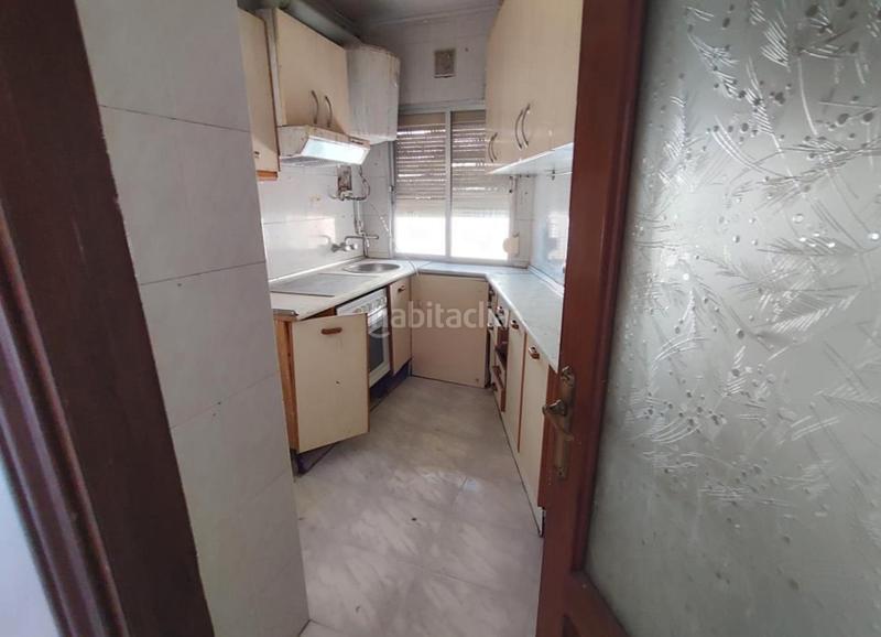 Foto 75f40fea-b8ce-4cbd-8bdc-773a553123f2. Piso  en calle juan jose martinez seco en Los Rosales Madrid