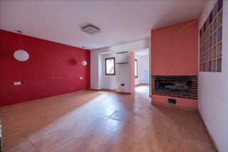 Casa aparellada a NOU